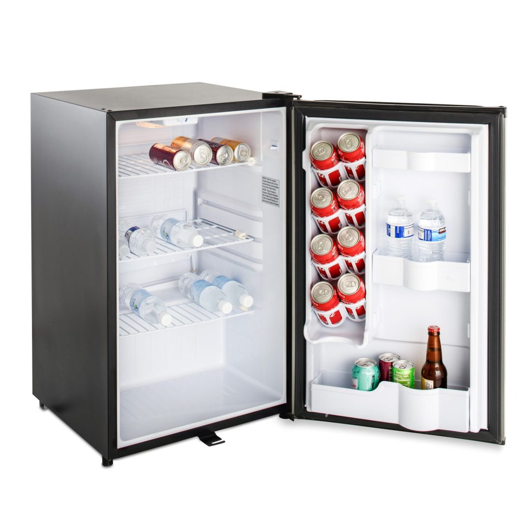 BLAZE 20" COMPACT REFRIGERATOR 4.4 CF